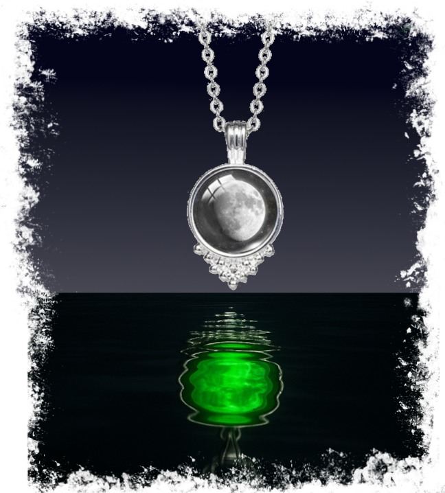 Collana Glowing in the dark Luna Crescente